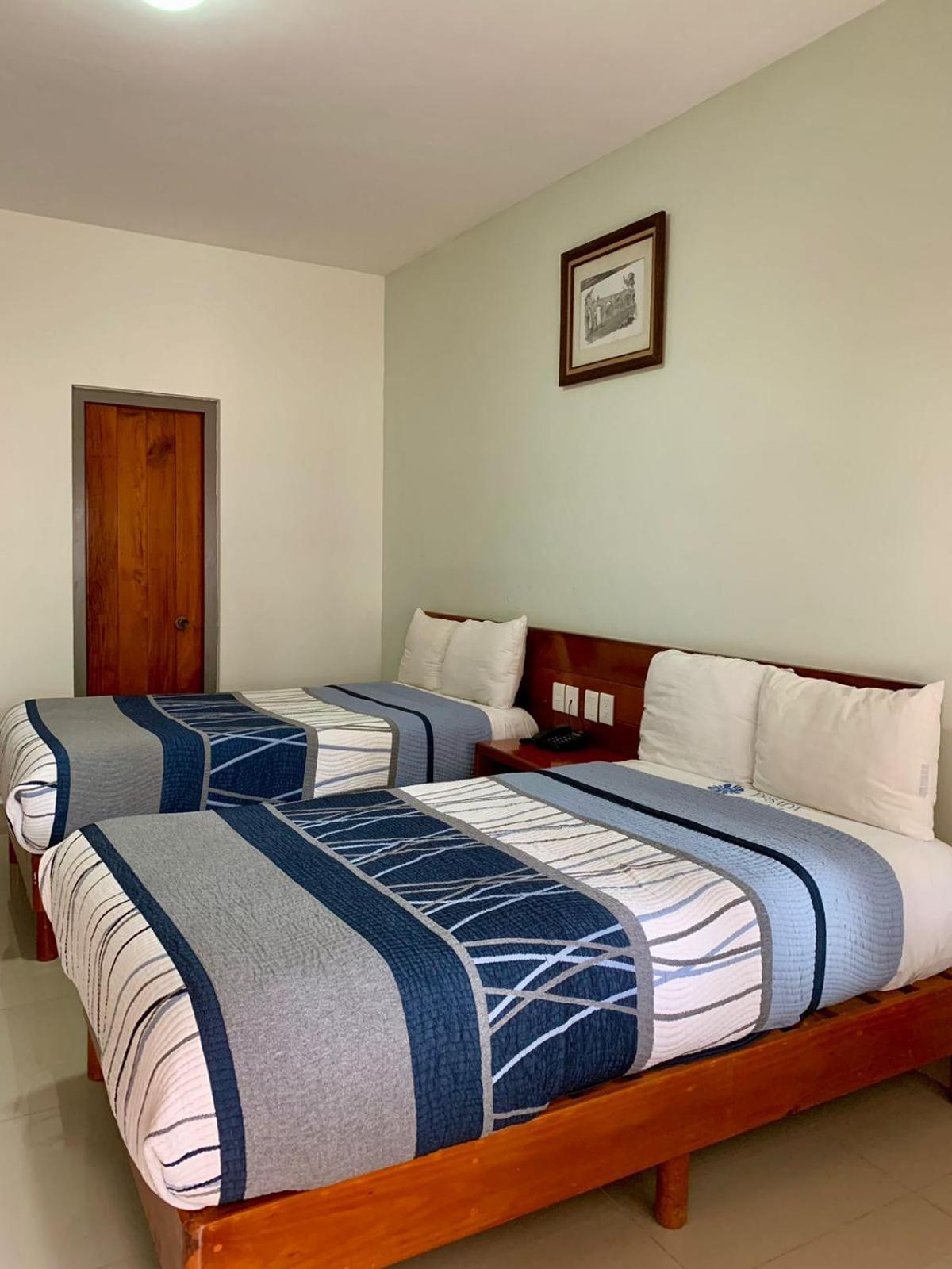 Hotel Posada Del Sol Apatzingán de la Constitución Екстериор снимка
