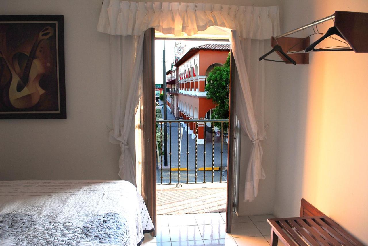 Hotel Posada Del Sol Apatzingán de la Constitución Екстериор снимка