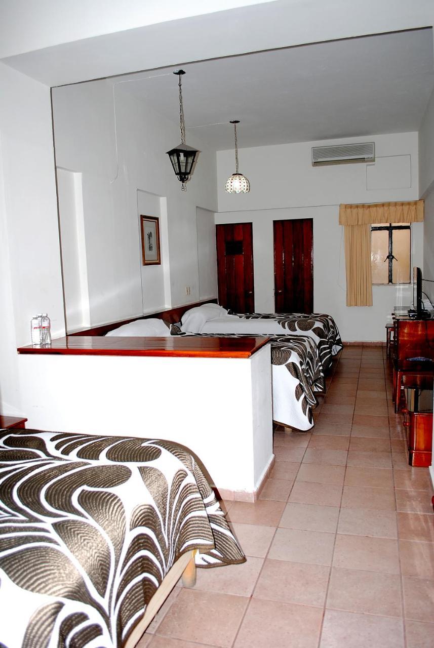 Hotel Posada Del Sol Apatzingán de la Constitución Екстериор снимка