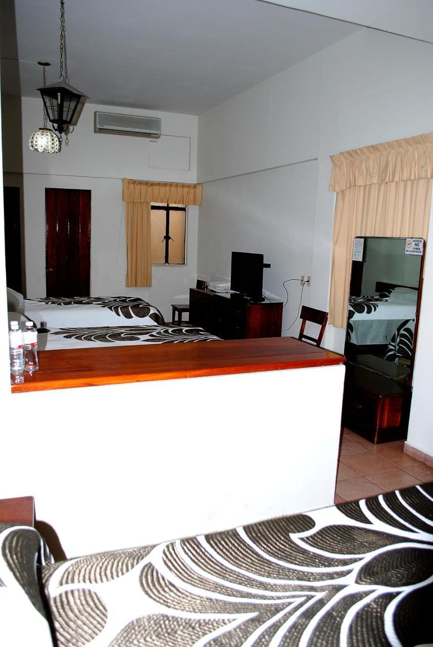 Hotel Posada Del Sol Apatzingán de la Constitución Екстериор снимка