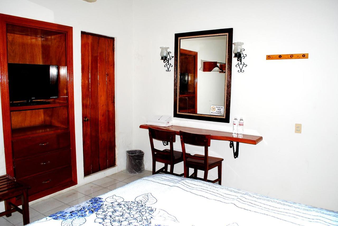 Hotel Posada Del Sol Apatzingán de la Constitución Екстериор снимка