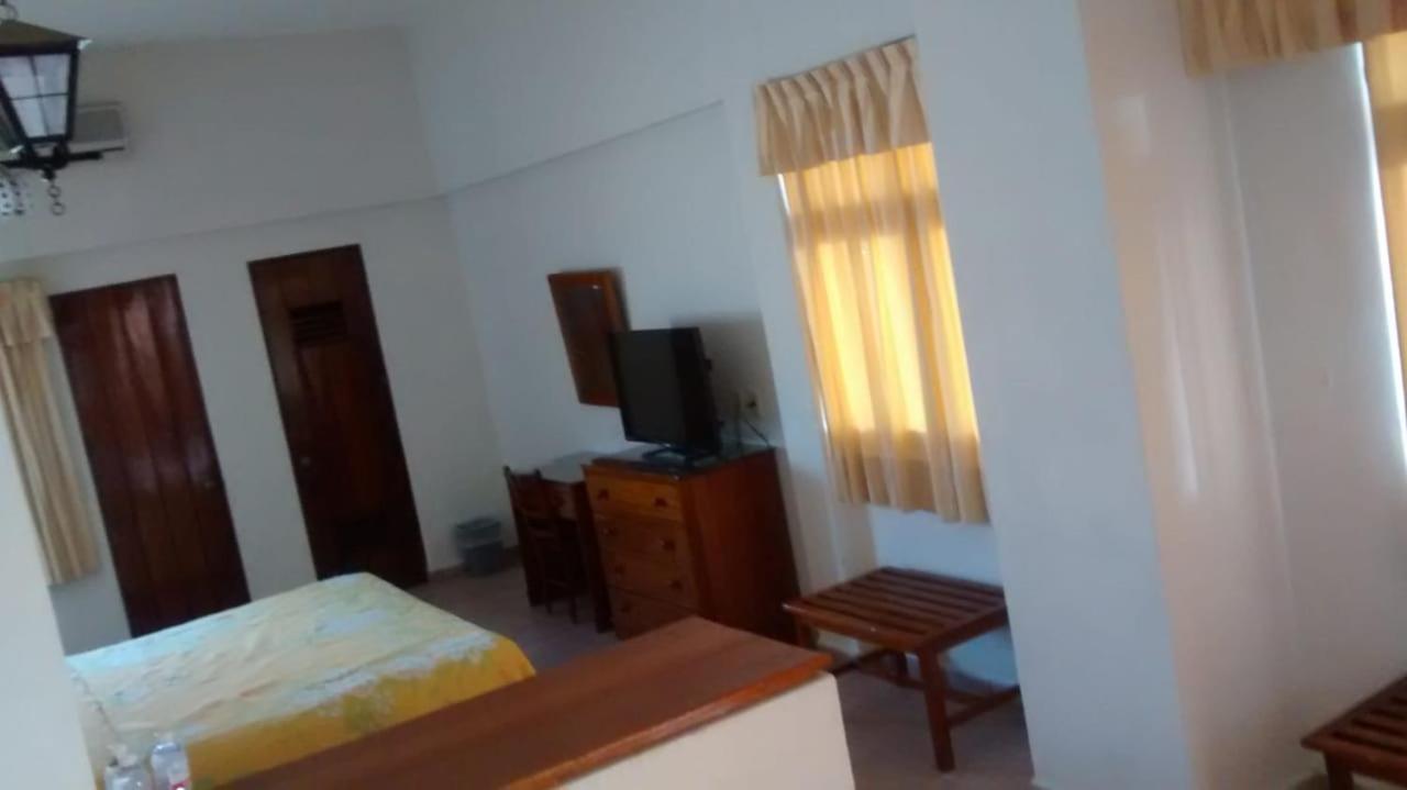 Hotel Posada Del Sol Apatzingán de la Constitución Екстериор снимка