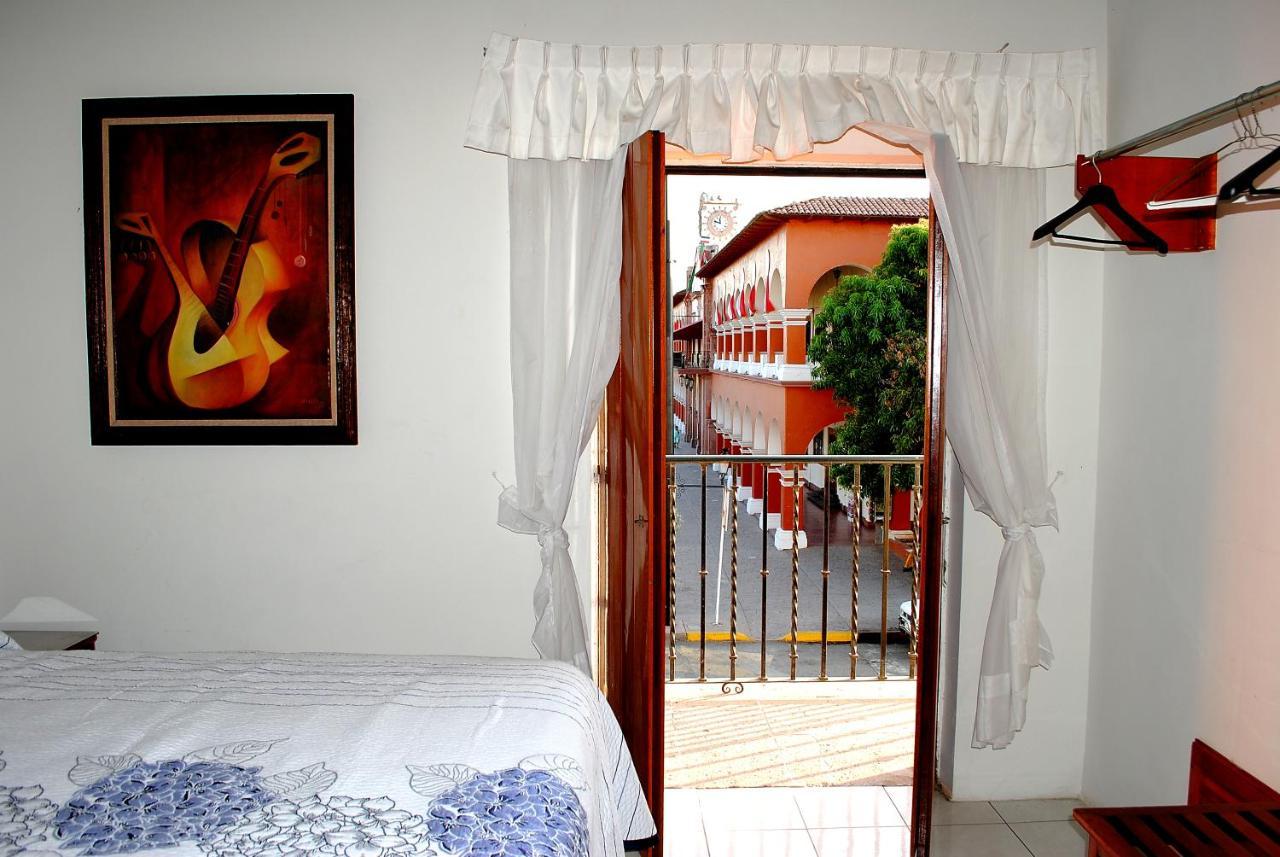 Hotel Posada Del Sol Apatzingán de la Constitución Екстериор снимка